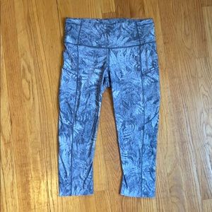 Lululemon crop leggings